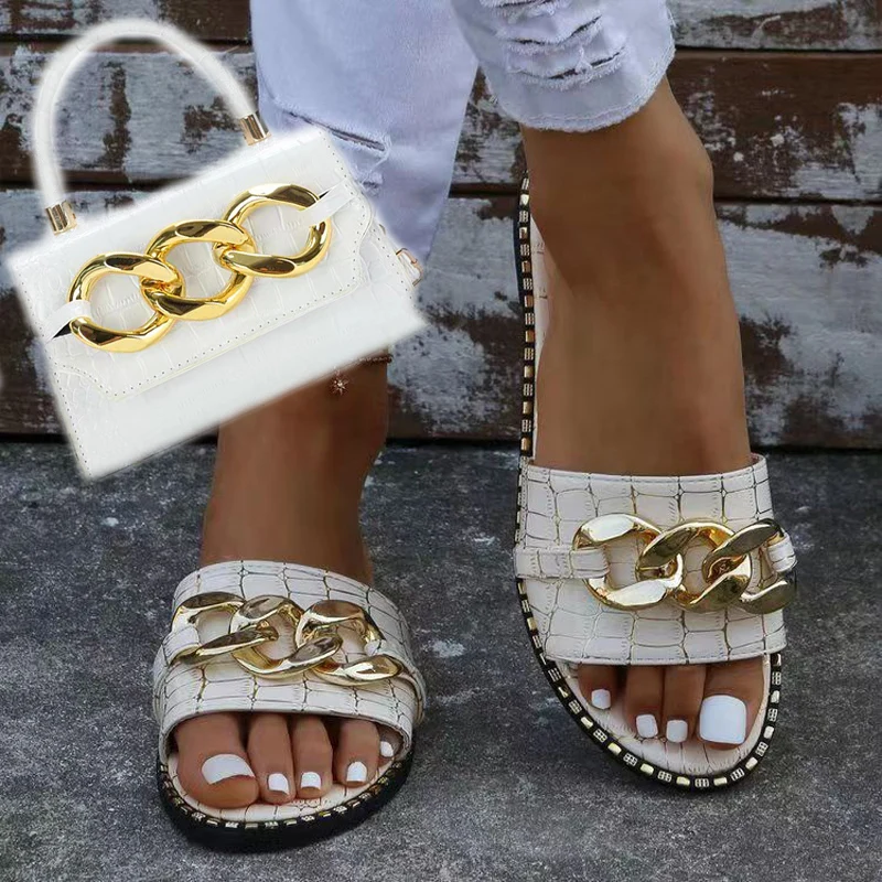 New Fashion Rivet Chain Slippers And Chain Purse Sets Ladies 2024 Summer Flat Female Slippers Women Sandals Matching Clutch Bag