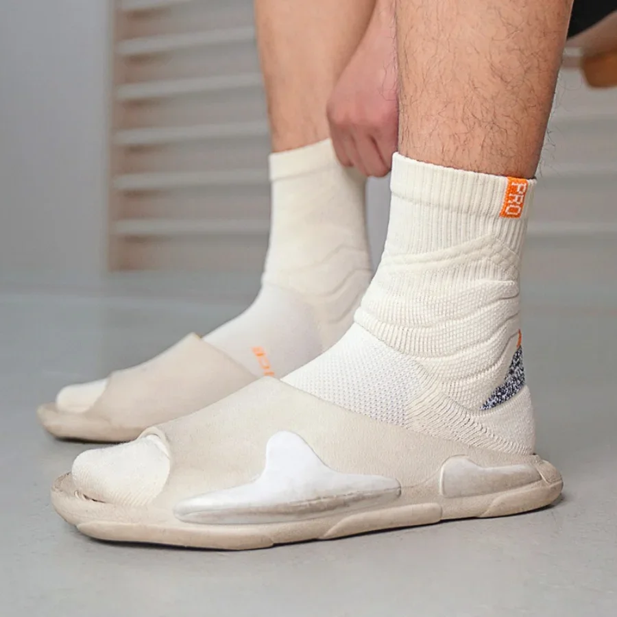 2/4 paires de chaussettes de sport d'entraînement pour hommes, fond de serviette avec rembourrage épais, antidérapant et absorbant la sueur, sec et respirant