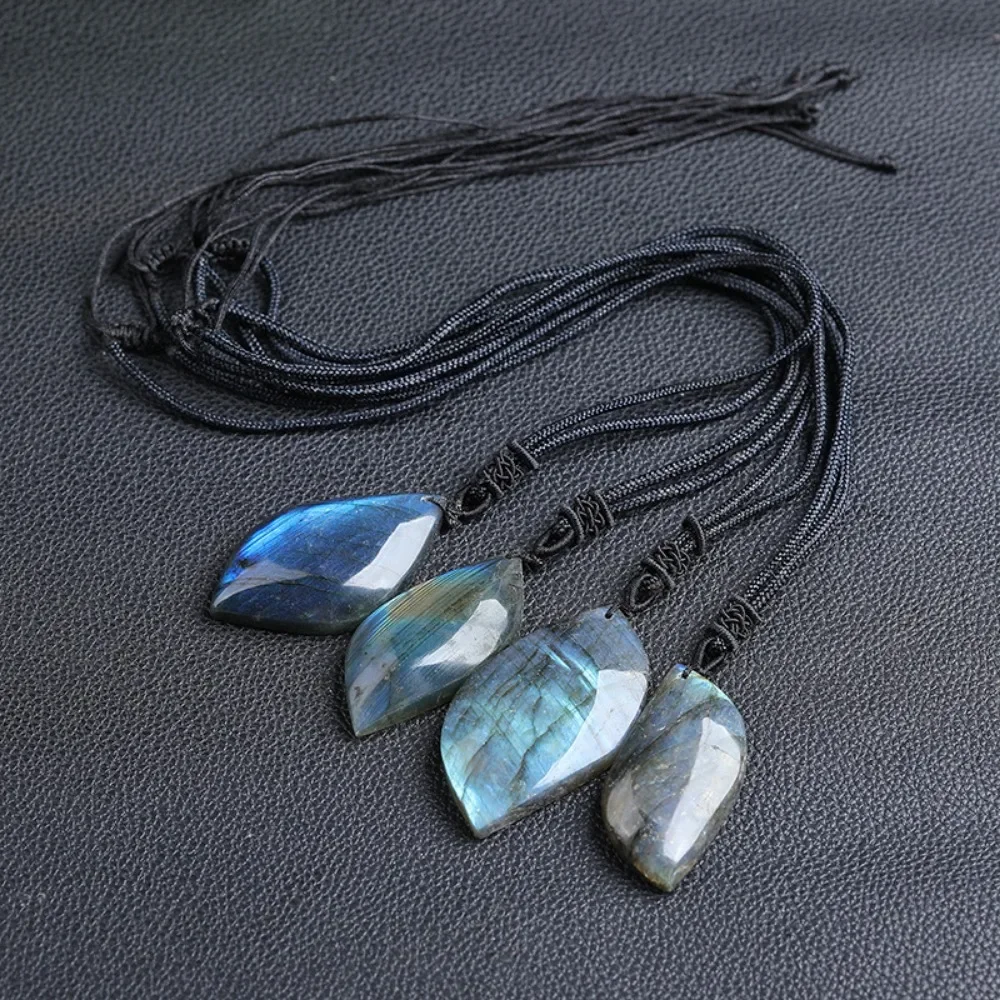Natural Labradorite Necklace Pendant Moonstone Healing Crystal Stone Pendants with Hand-Woven Rope for Unisex Jewelry