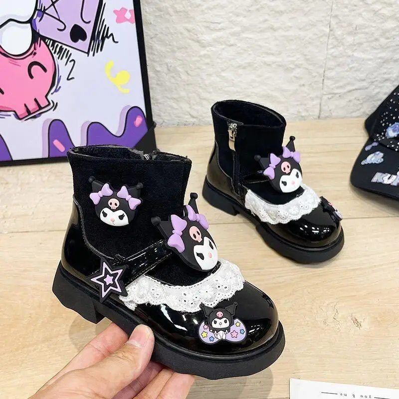 

Kulomi Children's Boots Girls' Martin Short Boots 2025 Winter Girls' New Princess Leather Boots with Velvet Kindergarten Sanrio