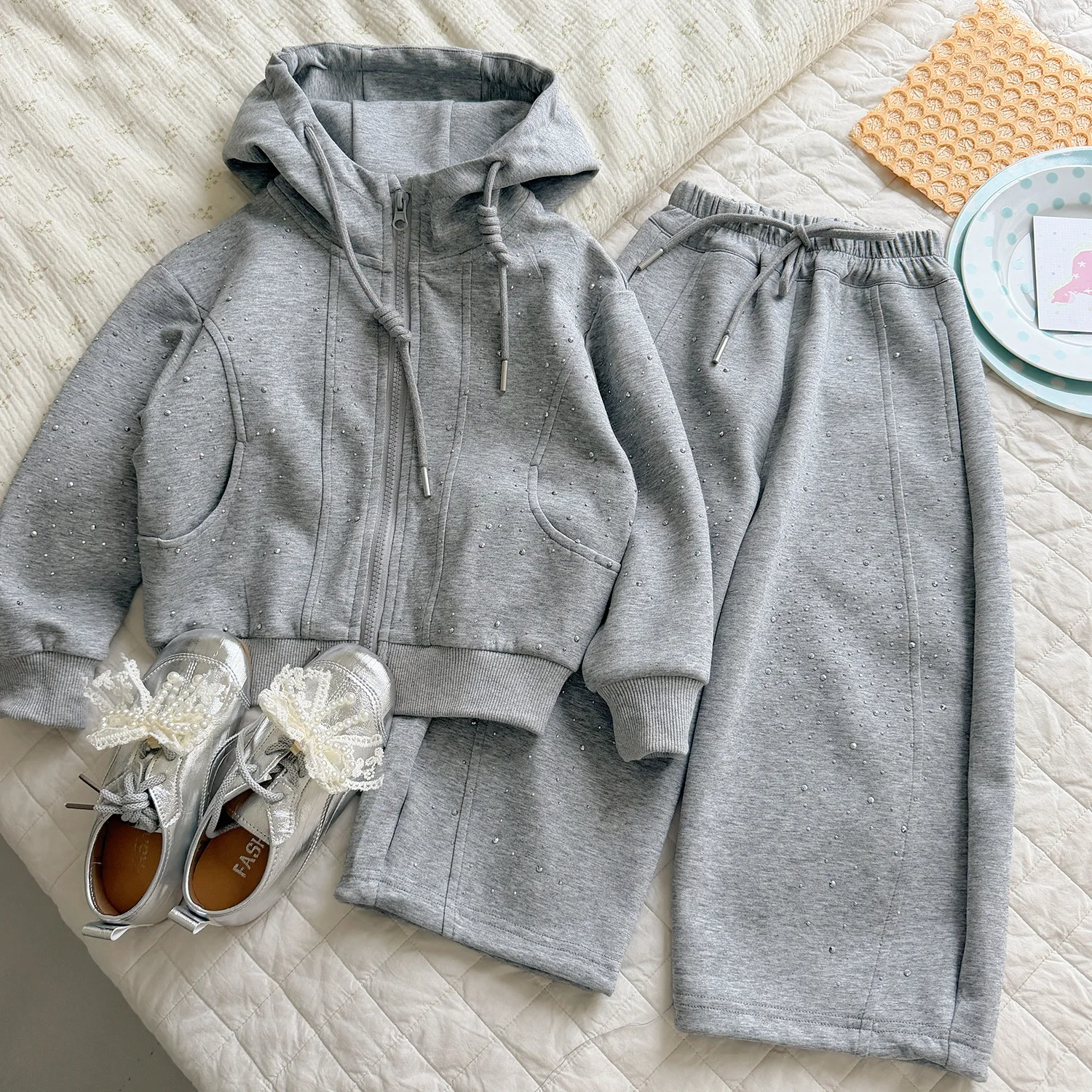 2026 New Baby Girls' Diamond Hoodie Set Spring Autumn Versatile Cardigan Jacket Casual Loose Wide Leg Pants 2 Pieces Outfit