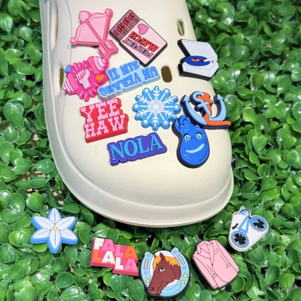 

1-15pcs Snow Match Bicycle Dumbbell Horse PVC Sandals Shoe Charms Accessories Kids Shoes Buckles Fit Wristbands Birthday Present