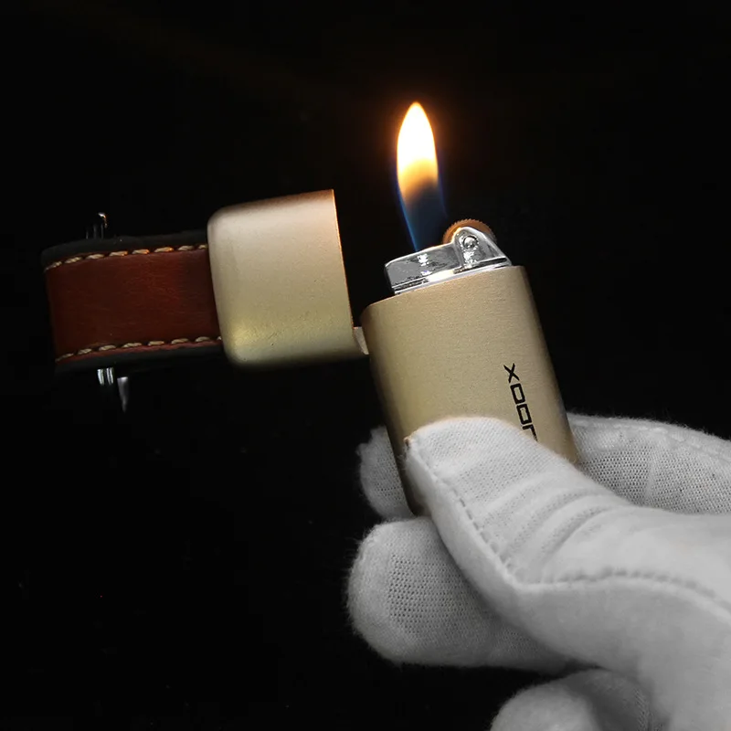 

Metal Keychain Grinding Wheel Ignition Inflatable Lighter Portable Butane Gas Open Flame Lighter Smoking Accessories Gift Tool