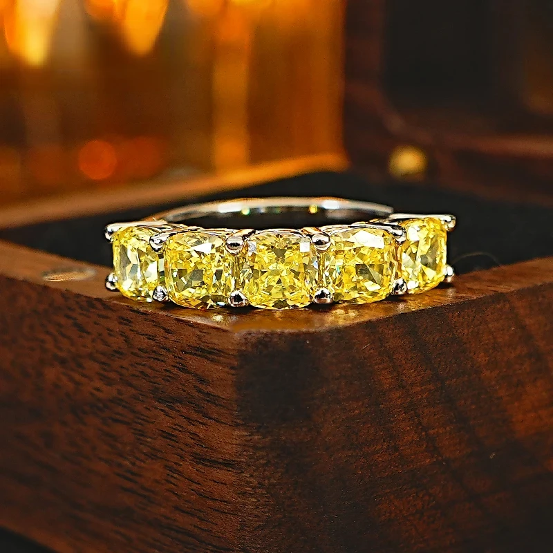 Light Luxury Pillow Shaped Artificial Yellow Diamond 925 Silver Row Diamond Ring Inlaid with High Carbon Diamond Radian Cut