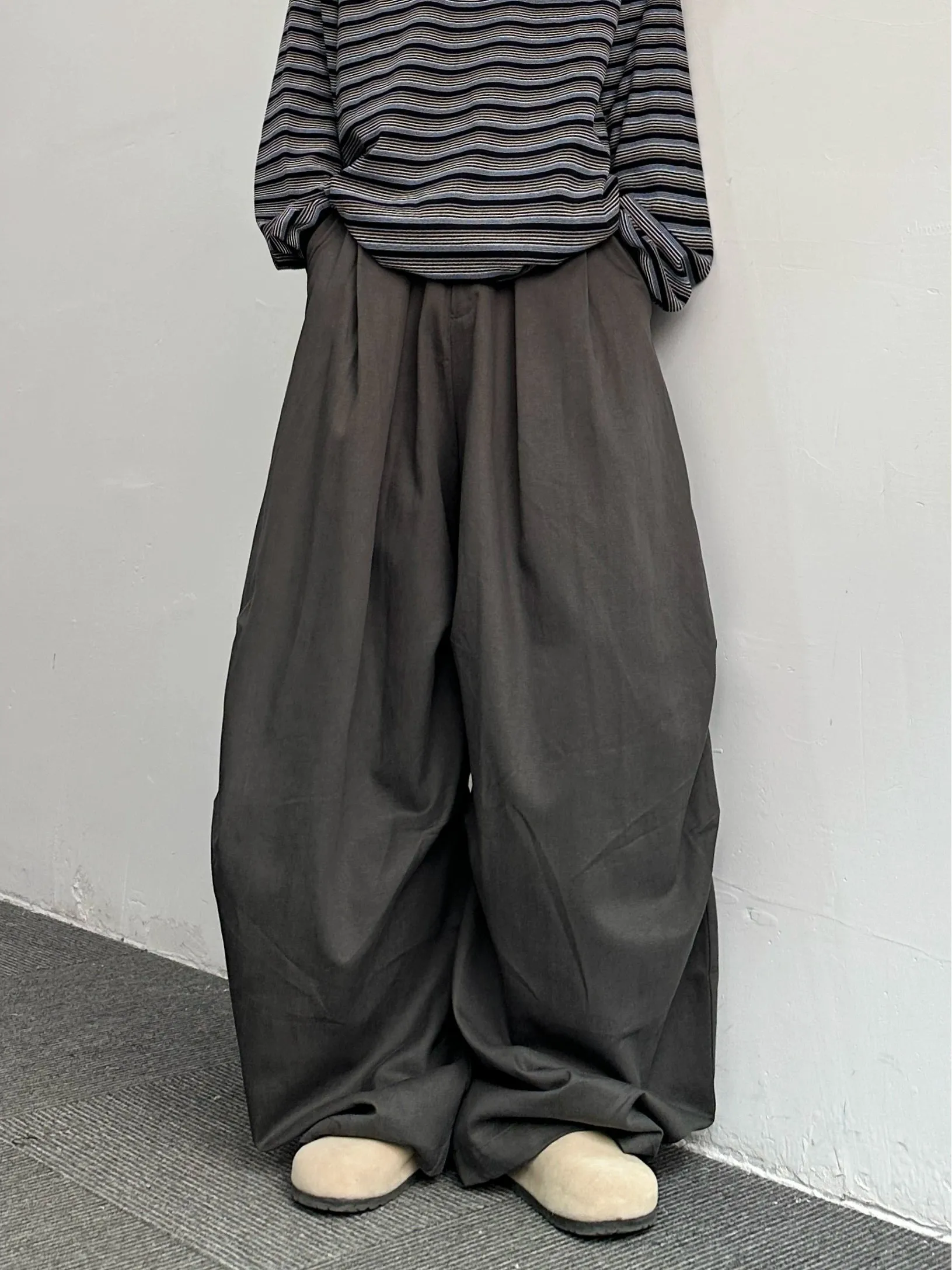 Loose Fit Men's Casual Pants Spring Autumn Lenzing Balloon Pants Slouchy Old Money Style Pleated Wide Leg Trousers