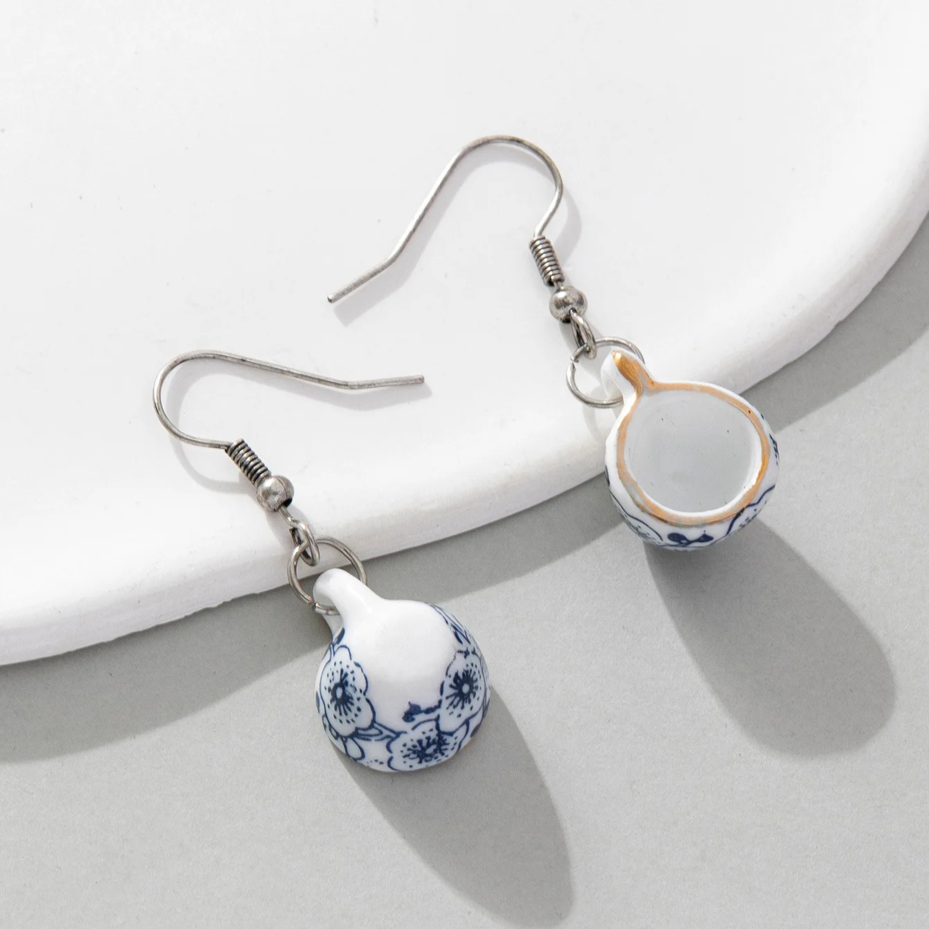 Retro Chinese Style Ceramic Porcelain Tea Cup Ear Hook Earrings Blue and White Creative Personalized Hand-painted Earrings