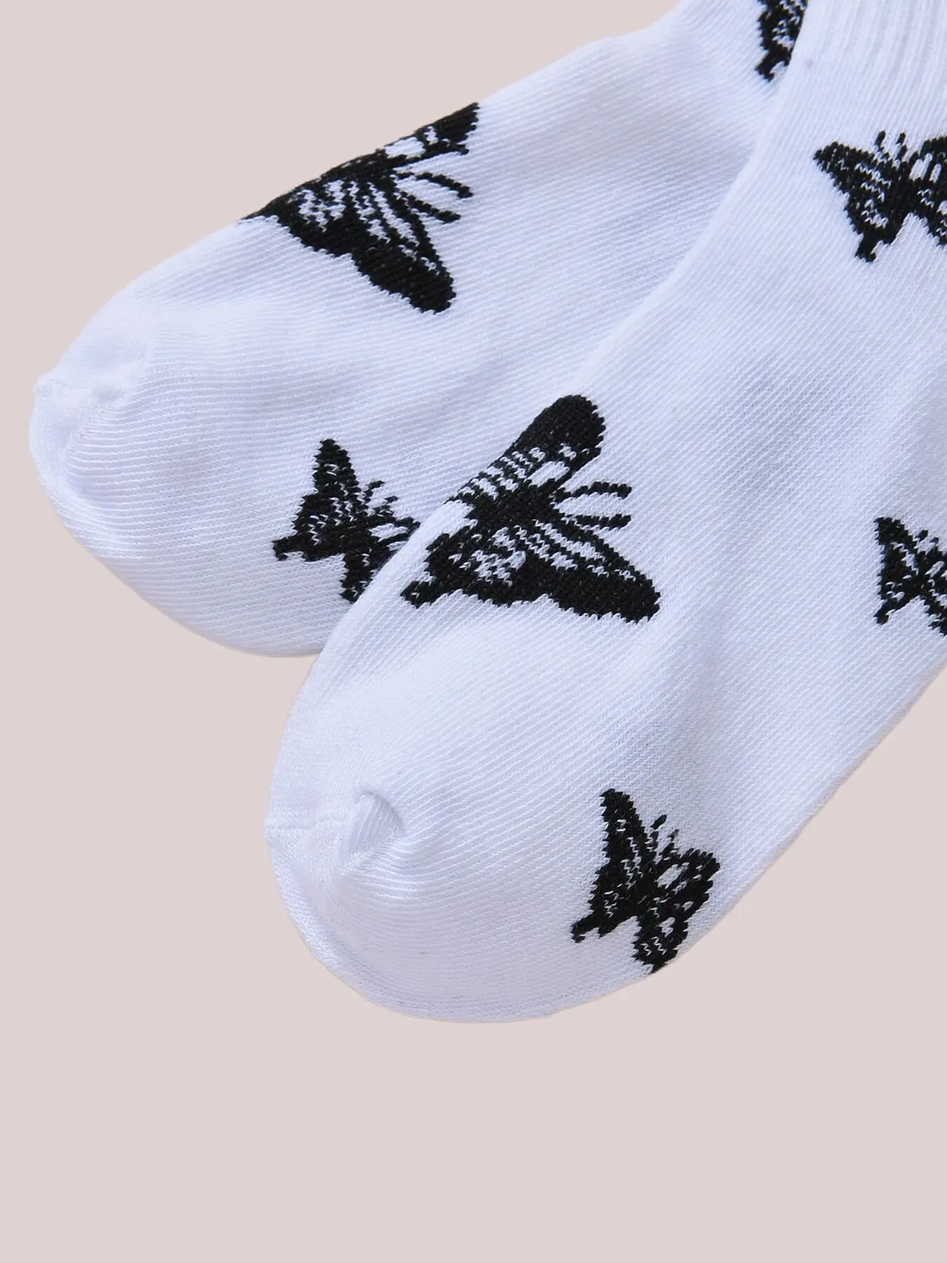 Calcetines de algodón de longitud media para mujer, medias con patrón de mariposa, populares, versátiles, de alta calidad, 5 pares