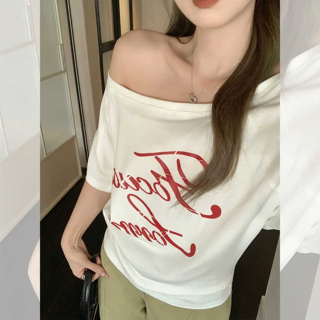

Женская футболка с открытыми плечами в стиле Pure Lust, однотонный воротник с короткими рукавами и красивым буквенным принтом, летняя одежда OOTD