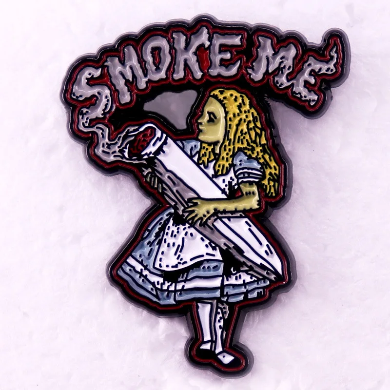 A2952 Smoke me Girl Brooches for Clothing Cartoon Enamel Pins Lapel Pin for Backpack Briefcase Badges Fashion Jewelry Decoration