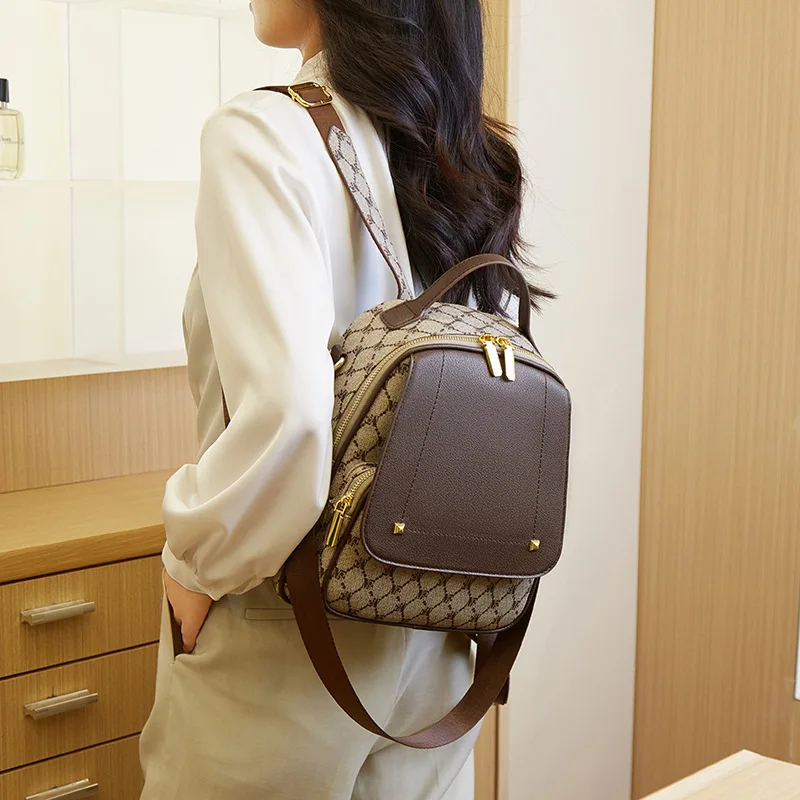 

Trendy Crossbody-Bag for Ladies, High-Quality Leather Handbags By Famous Designer, Popular Shoulder Bag Option