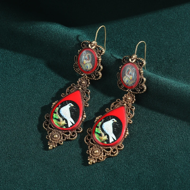 

Vintage Hollow Pigeon Print Flower Red Drop Earring for Woman Accessories Luxury Designer Antique Personalized Jewelry Festival