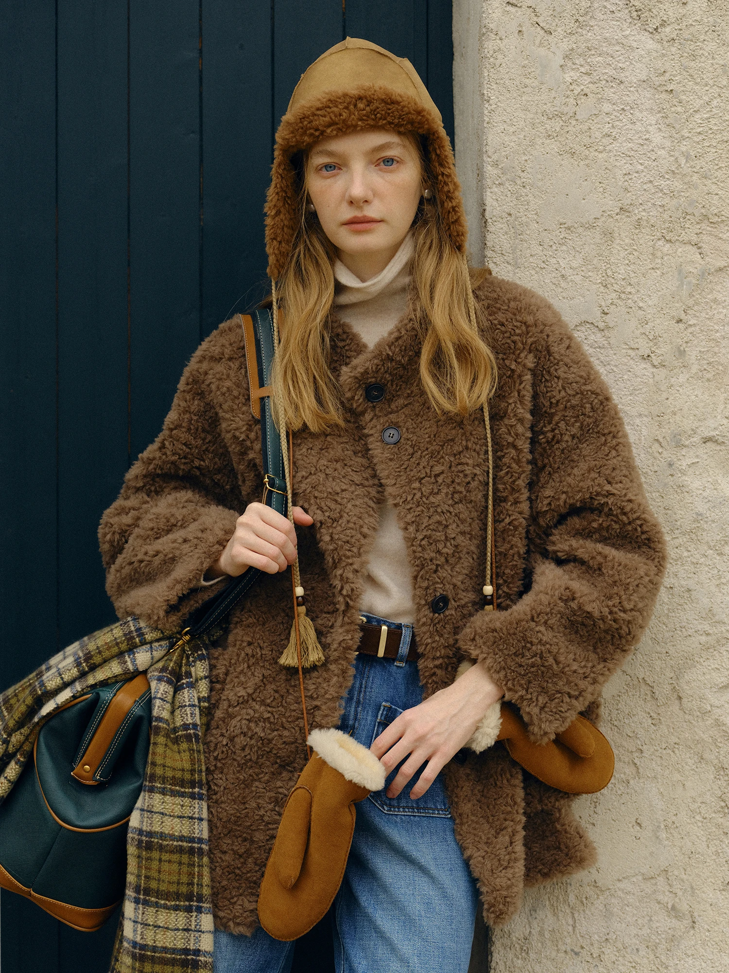 เสื้อโค้ทขนสัตว์ 00% บุขนเฟลซ ทรงหลวมสไตล์ฝรั่งเศส สำหรับสุภาพสตรี อุ่นสบายทั้งด้านในและด้านนอก ให้ความรู้สึกเหมือนกำมะหยี่ ปิดด้วยกระดุม