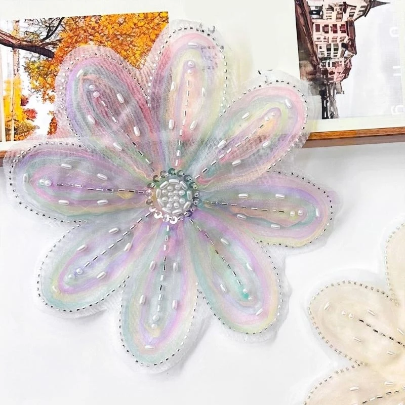 Elegante gestickte Blumenflecken mit Pailletten vielseitige Blumendekoration für Kleidung, Taschen und Hüte
