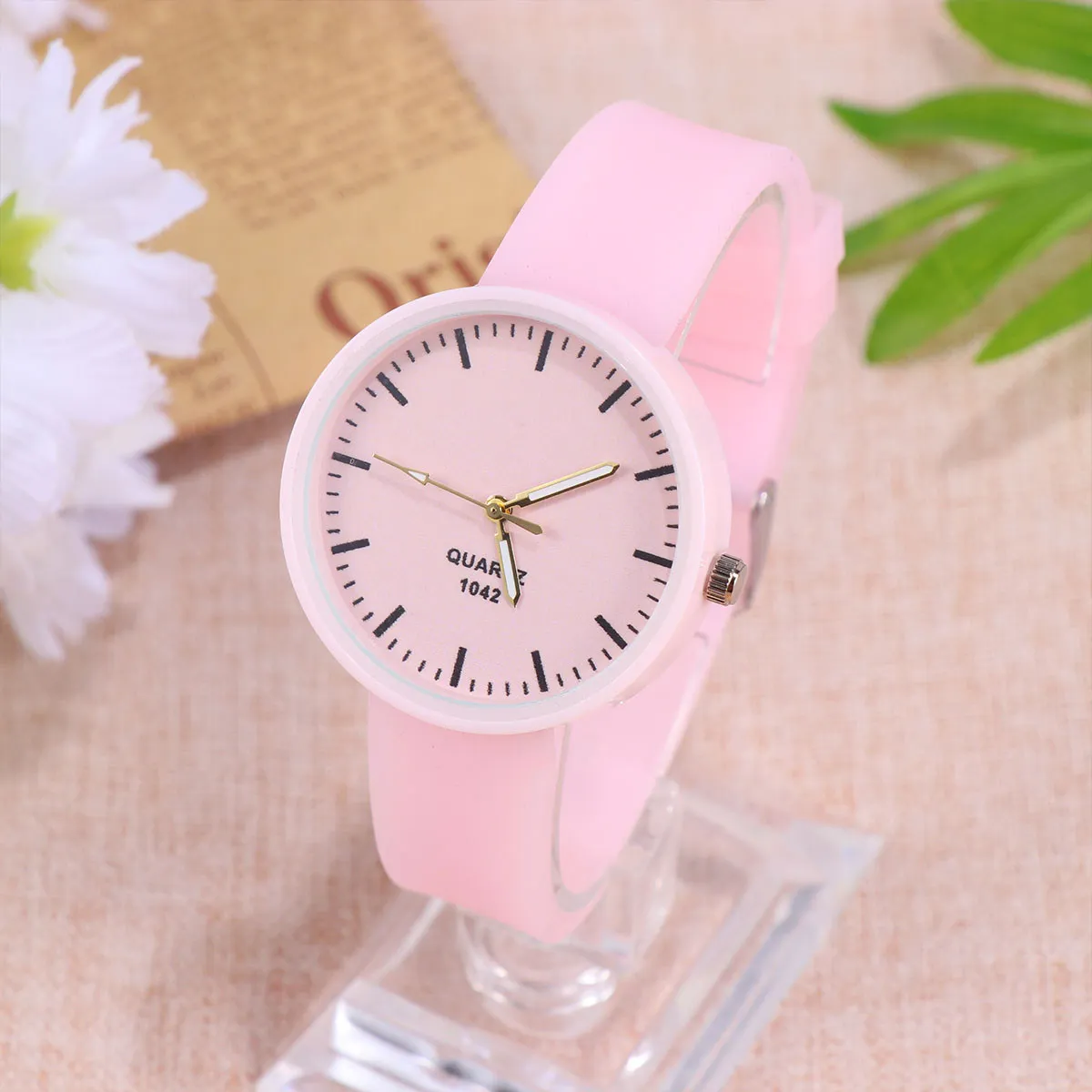 

Женские силиконовые часы розового цвета, светящиеся, простой спортивный дизайн, удобные, модные, силиконовые, светящиеся в темноте