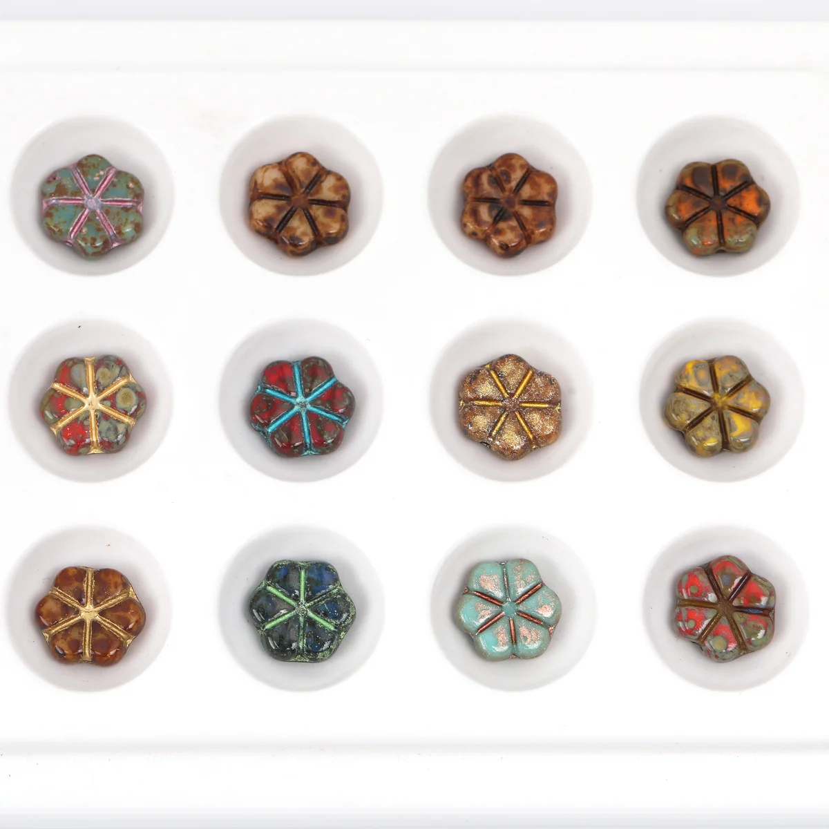 4pcs/8pcs Random Color 10mm Retro Kiln Stained Speckled Plum Blossom Glass Beads, Multi Tone Painted Floral Loose Beads