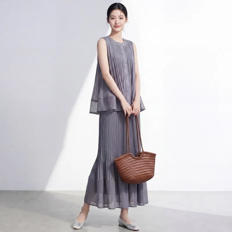 Miyake Pleated Summer 2026 New Set Luxurious Texture Sleeveless T-Shirt Loose Fishtail Skirt Vacation Style Two-Piece Set Pleat