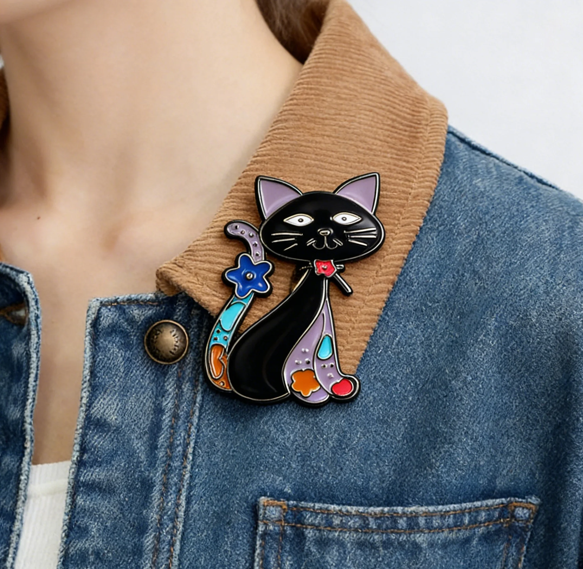 New Cartoon Personalized Painted Cat Brooch, European and American Alloy Oil Dripping Animal Brooch Clip