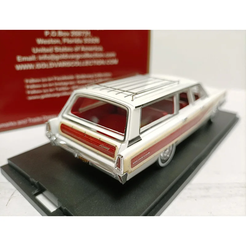 1:43 Scale Mercury Park Wagon Resin Car Model Collection Ornaments