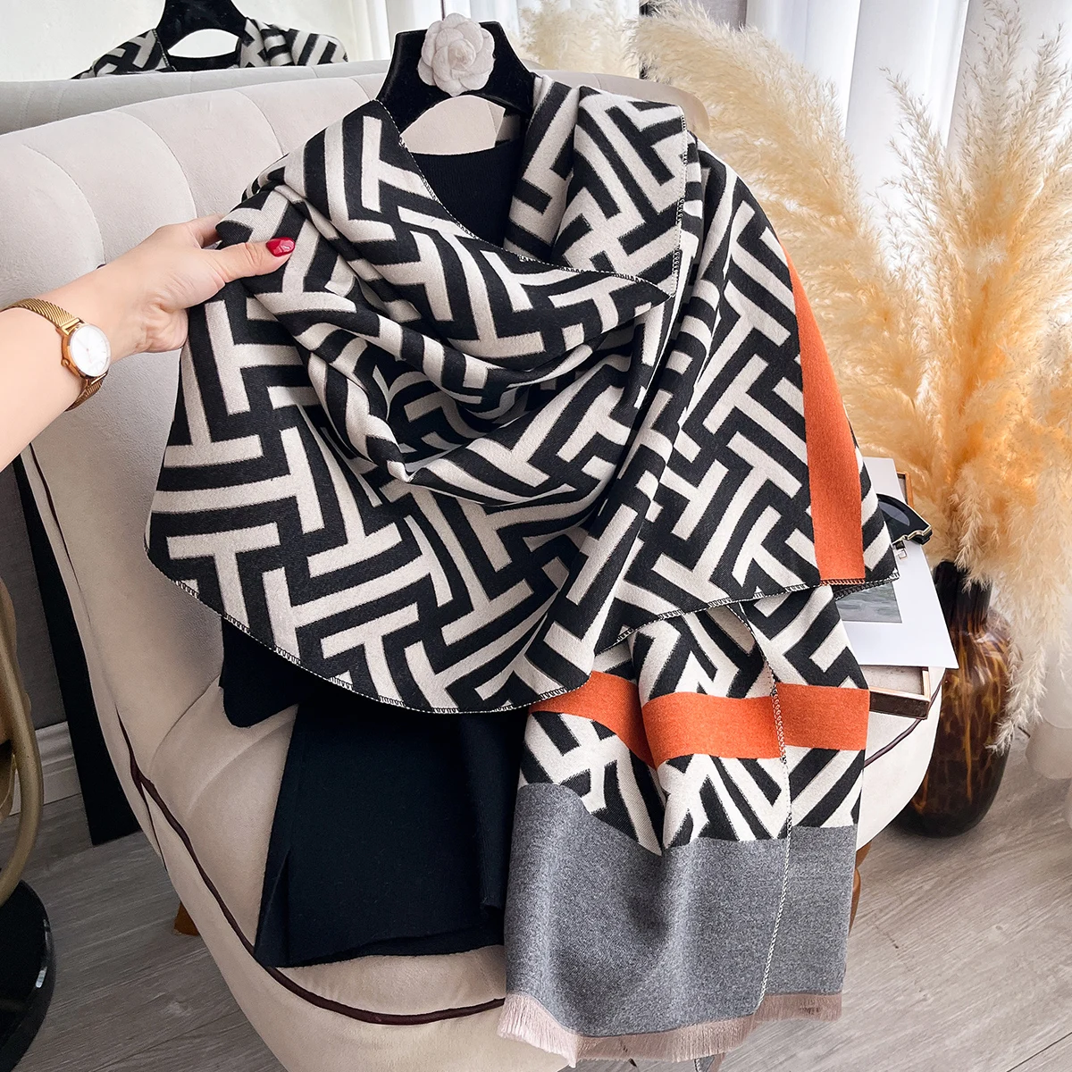 

Новый брендовый элегантный шарф с двусторонним принтом, мягкая теплая шаль из пашмины с бахромой, осенне-зимнее уличное холодостойкое ветрозащитное одеяло