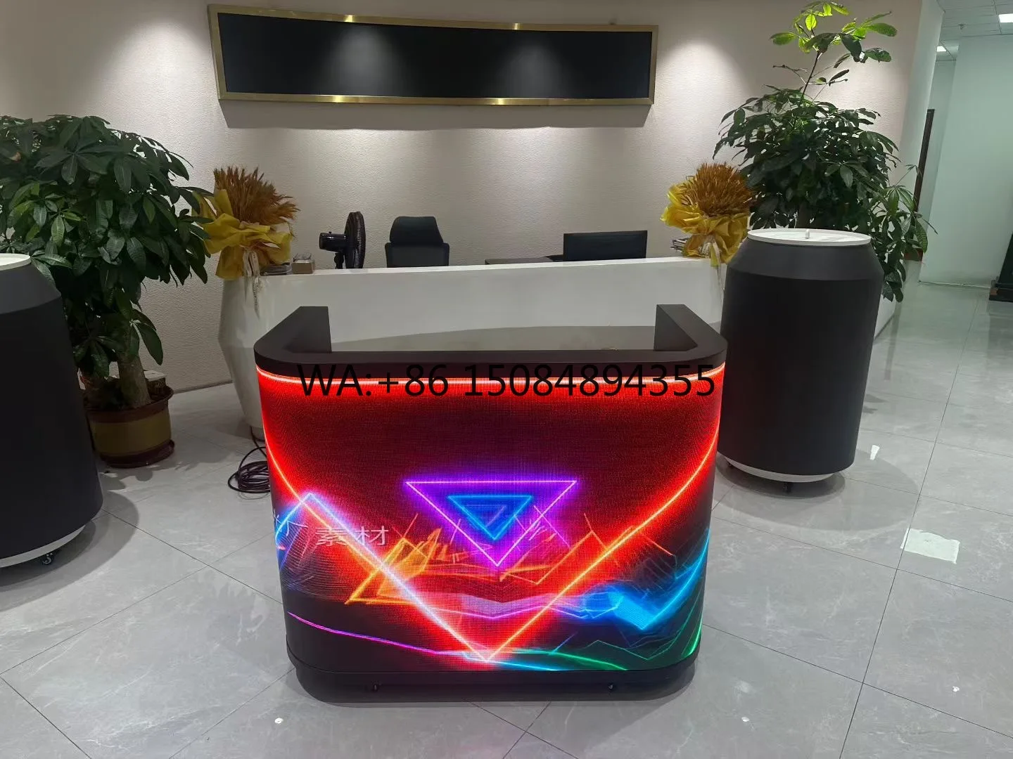 

Curved GOB Portable LED DJ Booth, High Resolution Video Wall Display Desk Stand for Bar Stage Music Concert