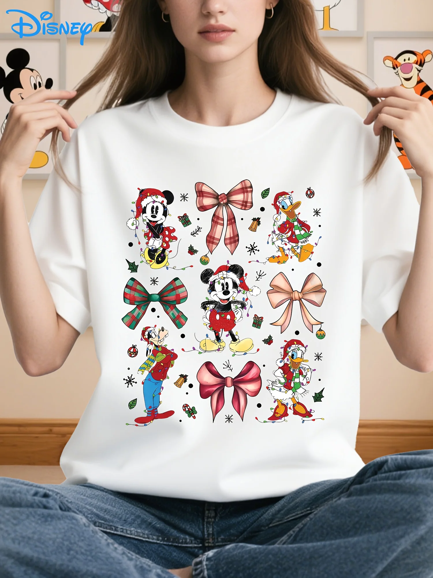 

Футболка Disney — свободный повседневный топ с короткими рукавами и круглым вырезом, культовая принцесса и бант (Cinderella, Belle и т. д.)