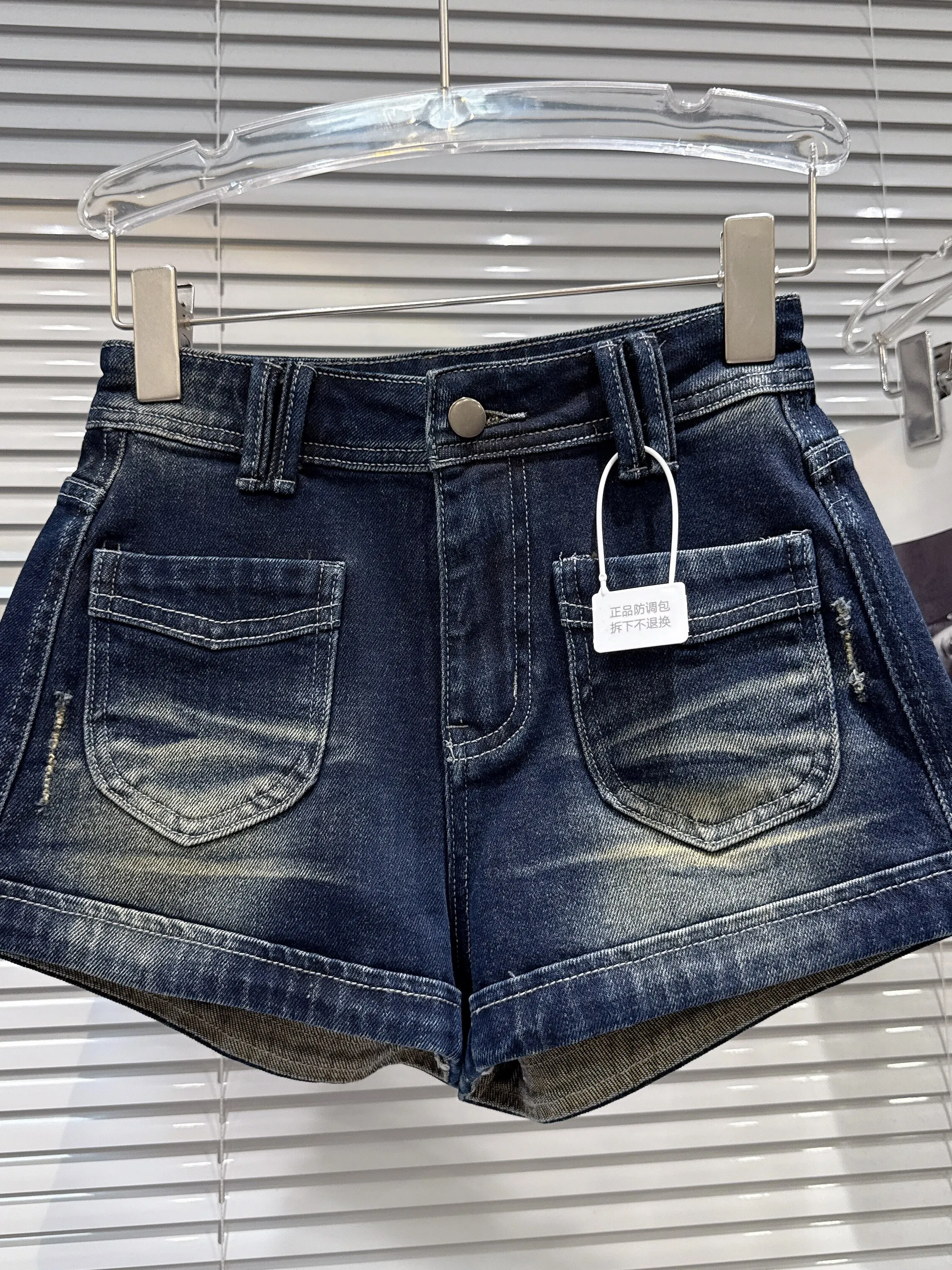 

Summer 2026 Street Style Spicy Girl High Waist Denim Shorts Padded Pocket Design Wear Resistant Three-Quarter Length Jeans ...