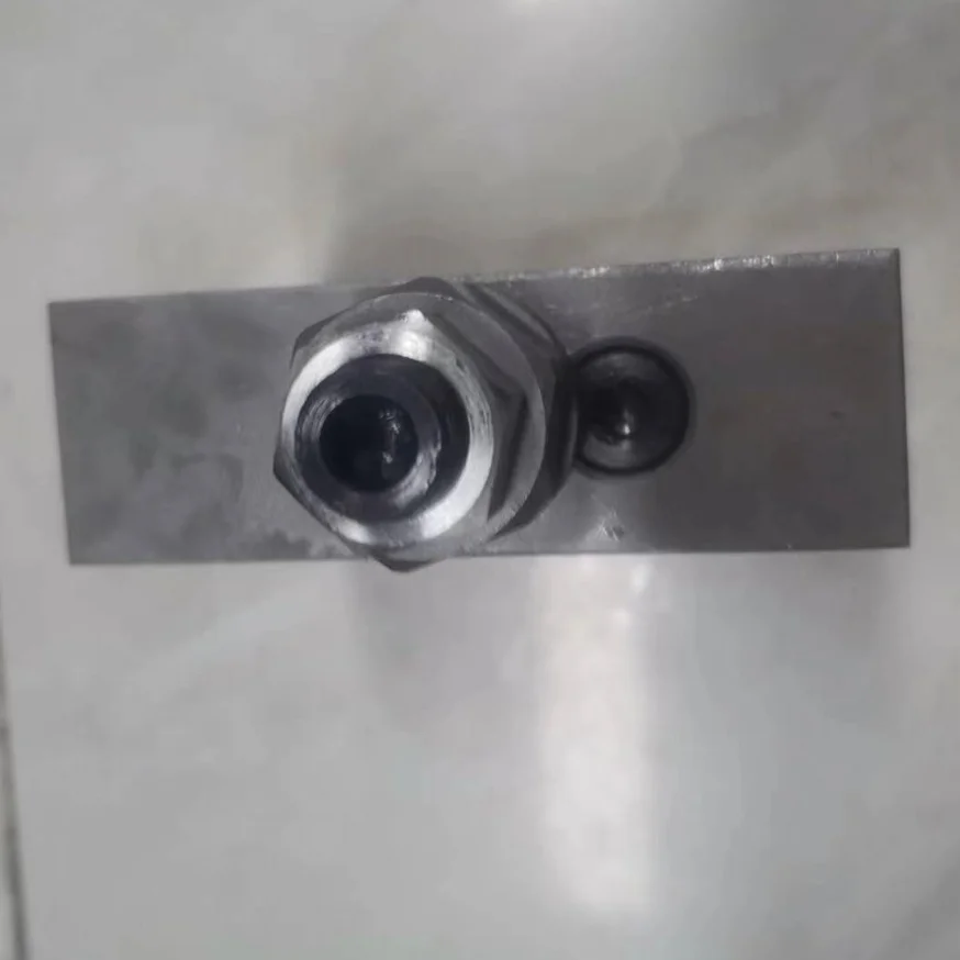 723-50-62100 702-21-09230 Válvula de alívio de redução de pressão para peças de escavadeira Komatsu PC160LC-7 PC160LC-7K PC180LC-7K PC180NLC-7K