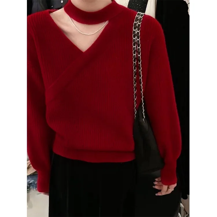 European Goods High-End 2024 New Design Sense  Fashion Temperament Angora Inner wear Top Red Hanging Neck Knit