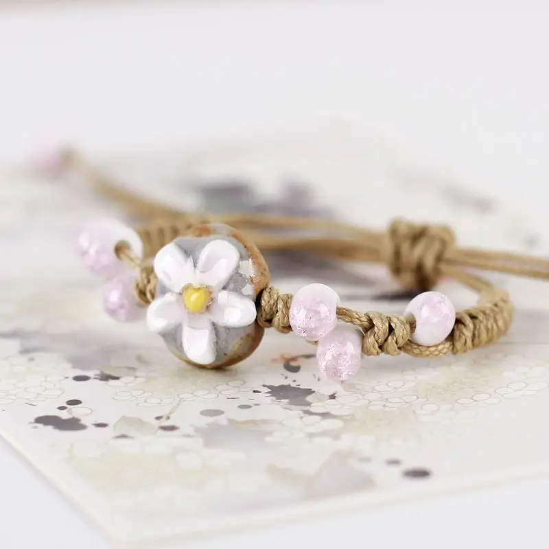 2022 Tendy Lucky Retro Style Flower Ceramic Beads Woven Bracelet Charm Design Jewelry For Girls Princess Popular Gift Handmade