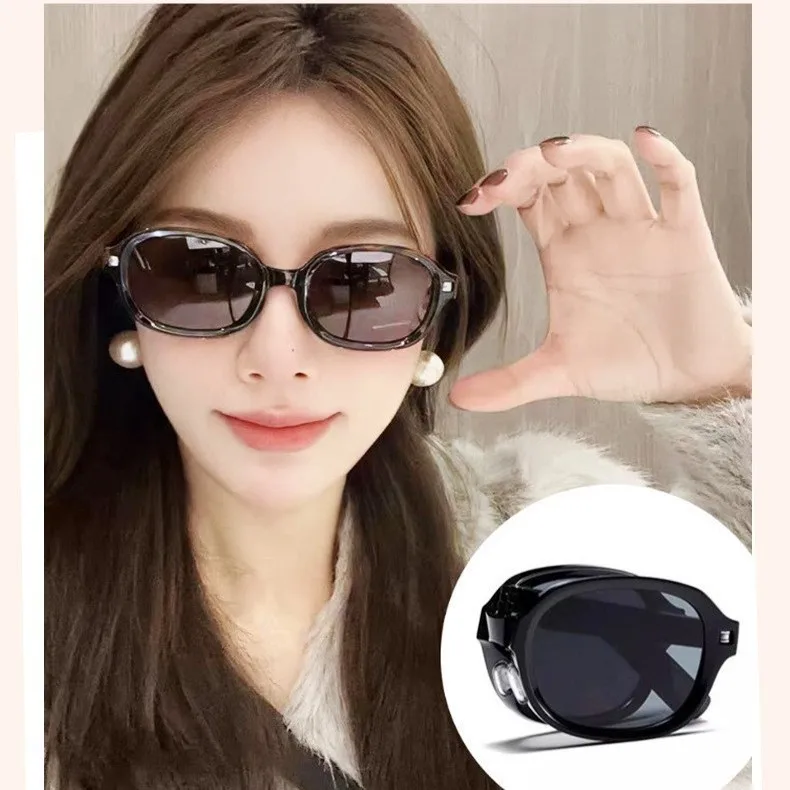 

Foldable Lightweight Sunglasses UV400 Anti-UV Fashion Unisex Casual Shades for Men Women Driving Fishing Outdoor Travel Eyewear