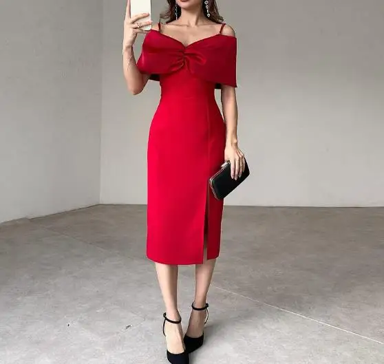 เดรสแขนกุดสีพื้นสำหรับผู้หญิงรุ่นใหม่ประจำฤดูร้อน ดีไซน์จีบคอวีสีพื้นเรียบหรู ช่วยกระชับเอวทรงเอไลน์