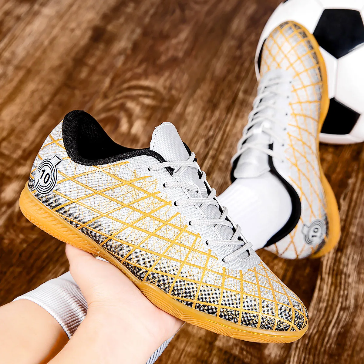 Original Soccer Shoes For Men Studded Society Cleats Indoor Training Football Field Boots Non Slip Ultralight Man Football Shoes