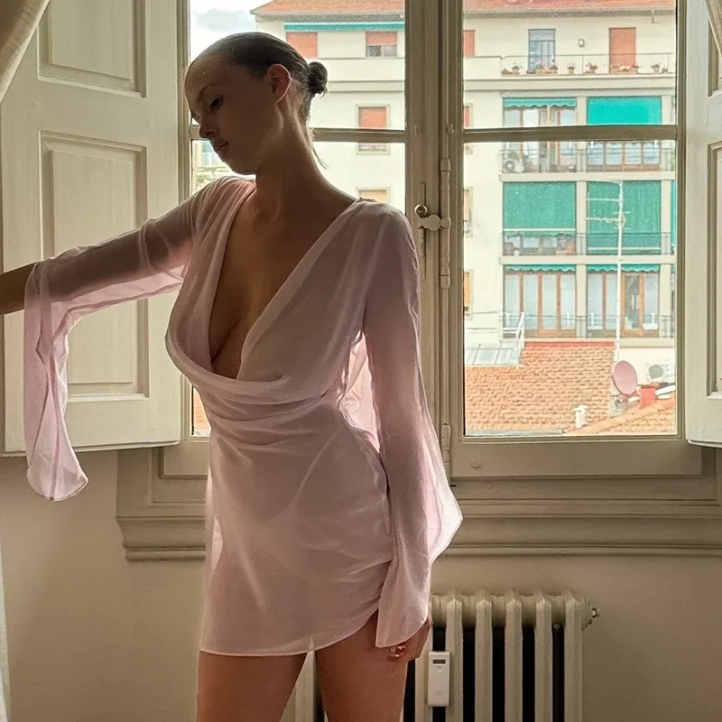 Vrouwen Jurken Herfst Nieuwe Roze Zien Sexy Door Backless Lage Borst Mini Jurk Streetwear Mode Lace-up Lange Mouwen Dame Jurk