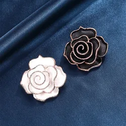 Black White Rose Flower Brooches for Women Elegant Exquisite Fashion Lapel Pins Wedding Party Badge Jewelry