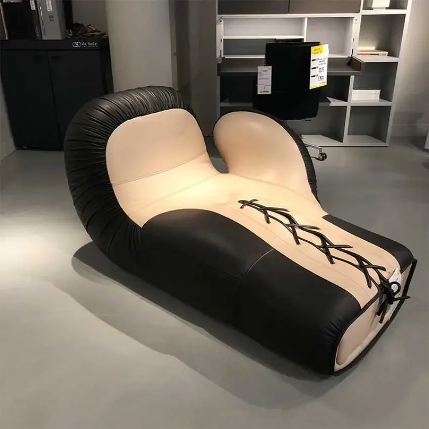 เก้าอี้พักผ่อนทรงพิเศษสำหรับห้องออกกำลังกายในโรงแรม รูปทรงนวมชกมวย โซฟาห้องนั่งเล่น สไตล์ยุคกลาง ห้องตัวอย่างย้อนยุค