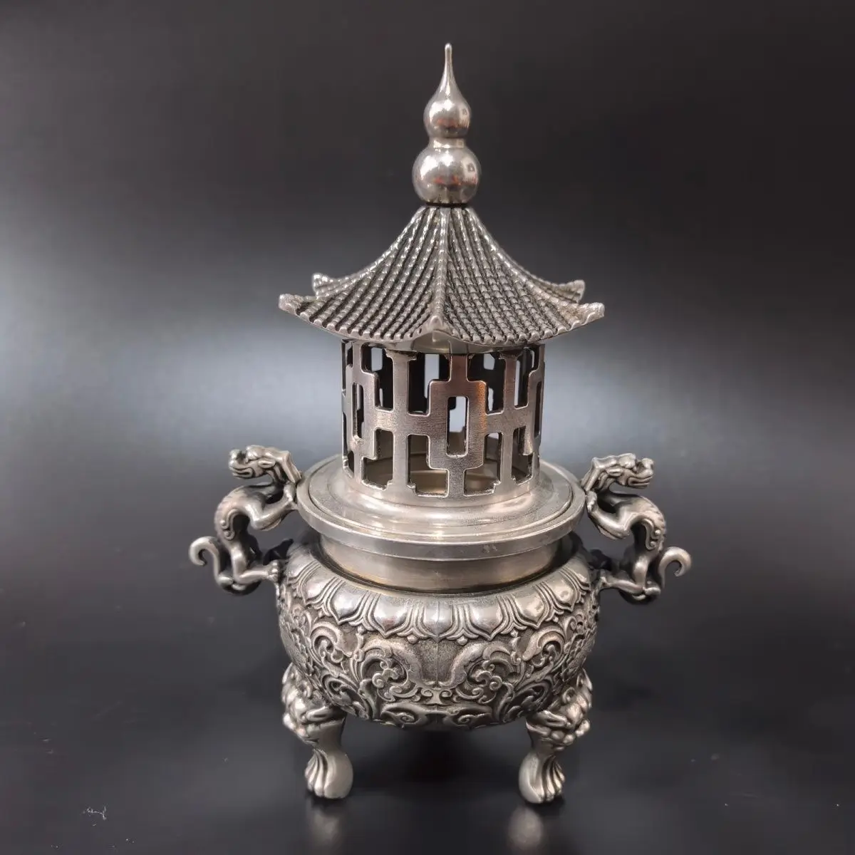 Double-eared tower furnace mythical lion beast double dragon Incense Burner Statue for Tea Home Decor Ornaments