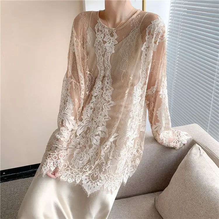 Romantic Lace Top Women\'s Long Sleeve Hollow T-shirt Shawl
