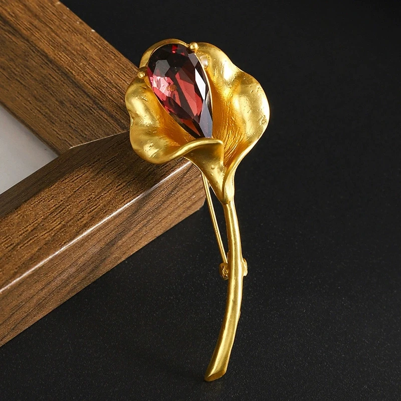 بروش لوتس على شكل حدوة حصان ملون من المينا مرصع بالزركون، مزاج أنيق، ياقة دبوس، إبزيم، إكسسوار زهور