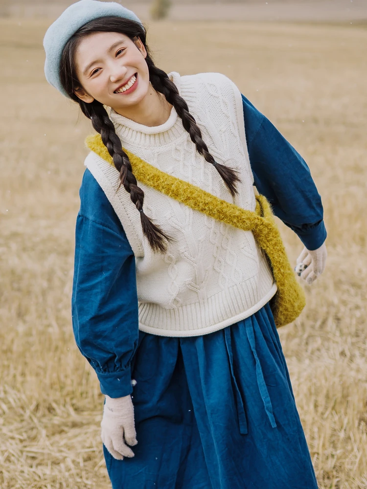 

Autumn Winter White Knitted Woolen Vest Thi Needle Handmade Classic Twisted Pattern ort Sle No Sve Women's Jaet