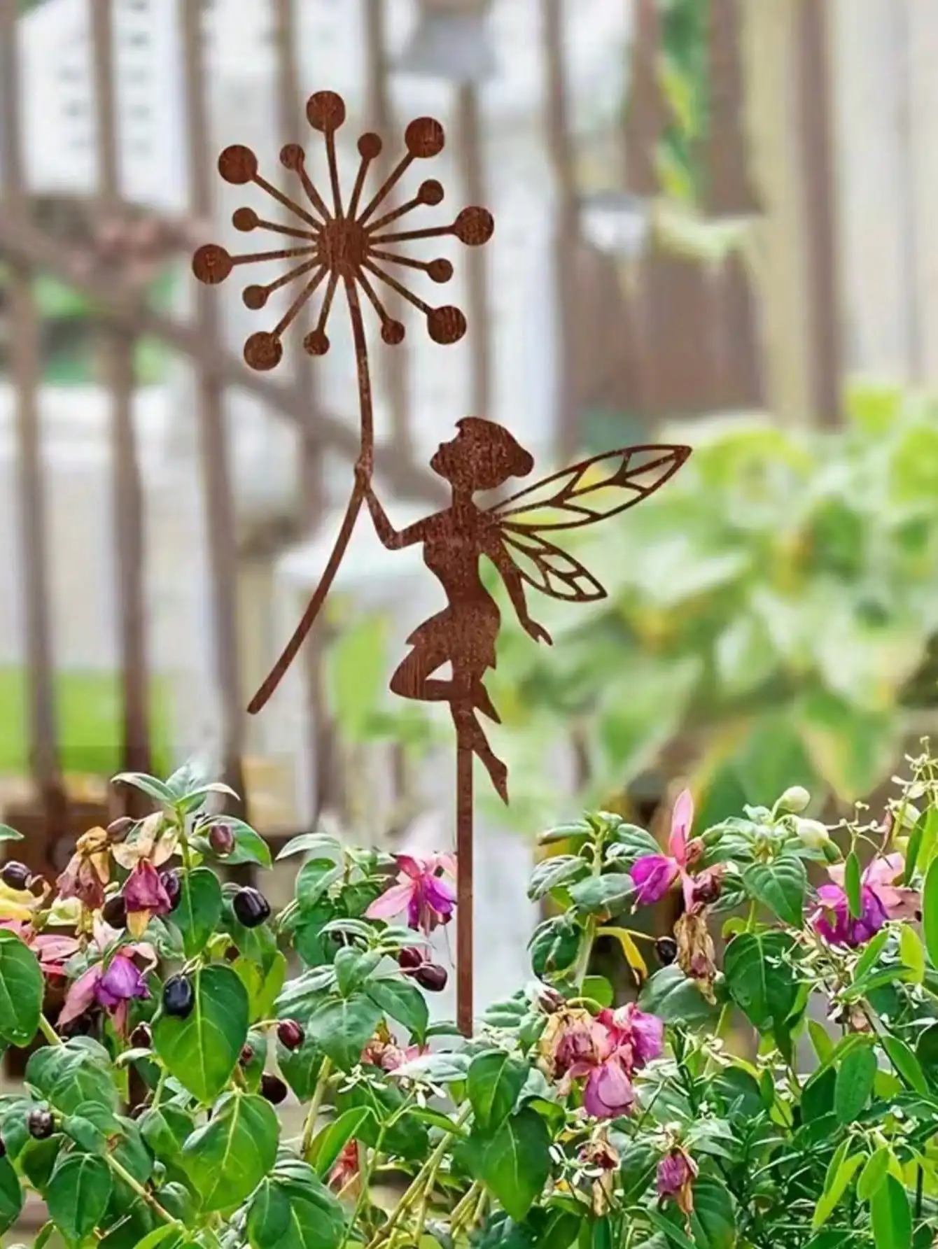 Rusty Metal Dandelion Flower Fairy Garden Decoration Stake, Perfect for Gardens, Yards, or Patios, Ideal Mother's Day Gift