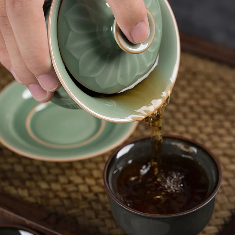 High Quality Celadon Gaiwan Gaiwan Antique Set Handmade Single Ceramic Large Hand-Held Toast Tea Bowl Wholesale