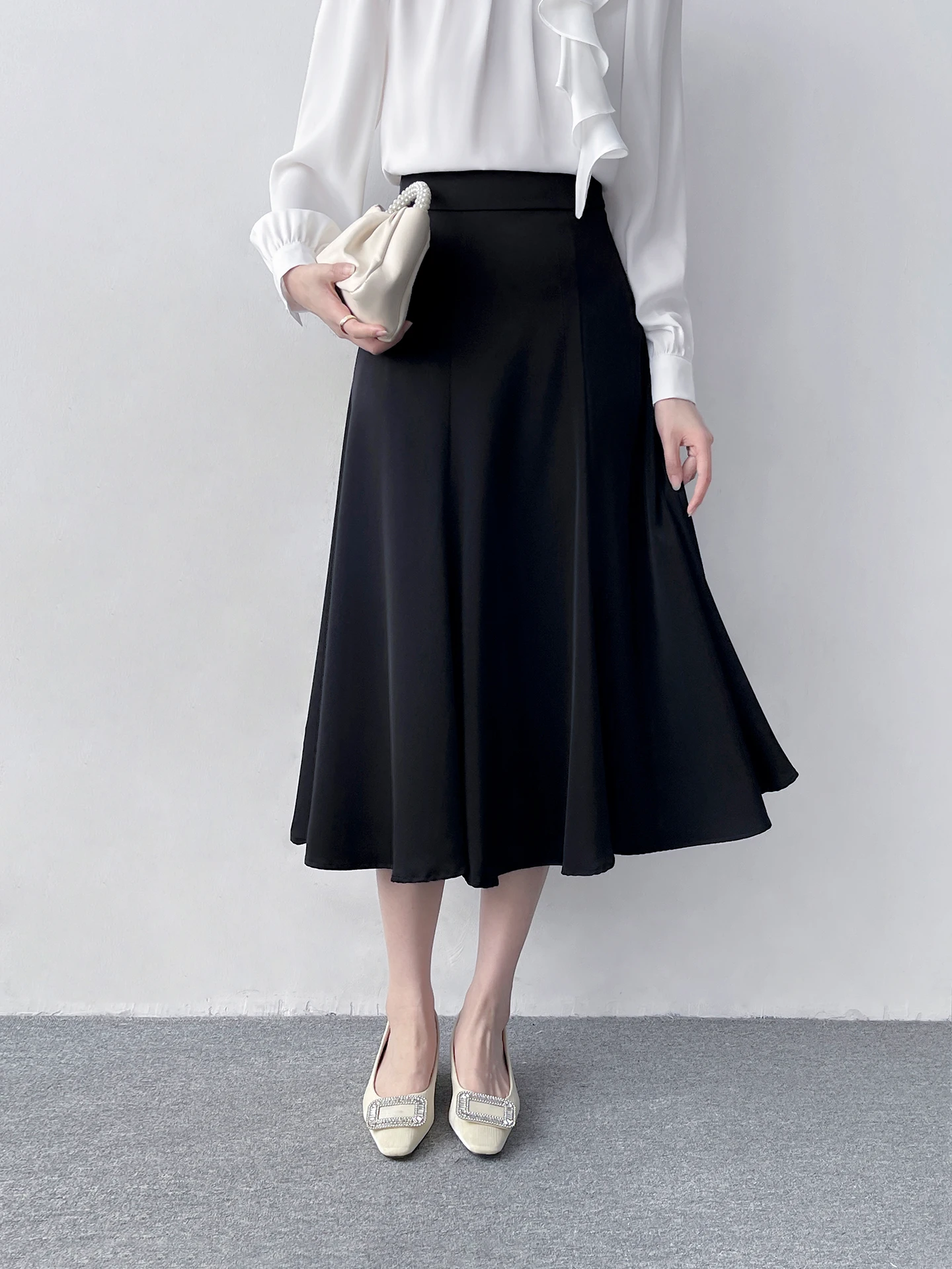 

Новая женская модная юбка миди А-силуэта с высокой талией, черная, плиссированная, для повседневной носки, весенний корейский стиль, дышащая, из полиэстера