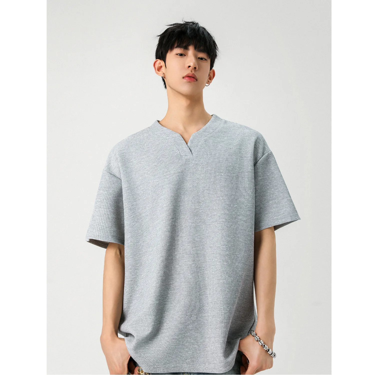 2026 Summer Men's New Large-Sized Loose Short-Sleeved T-Shirt for Summer V-Neck Base Shirt