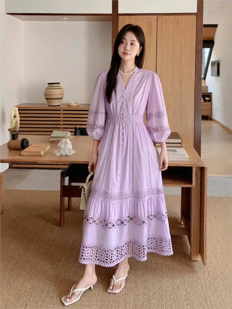 2025 novedad de verano vestido largo morado lavanda de lujo con cuello en V gancho hueco diseño de flores vestidos franceses Casual vestido de vacaciones en la playa