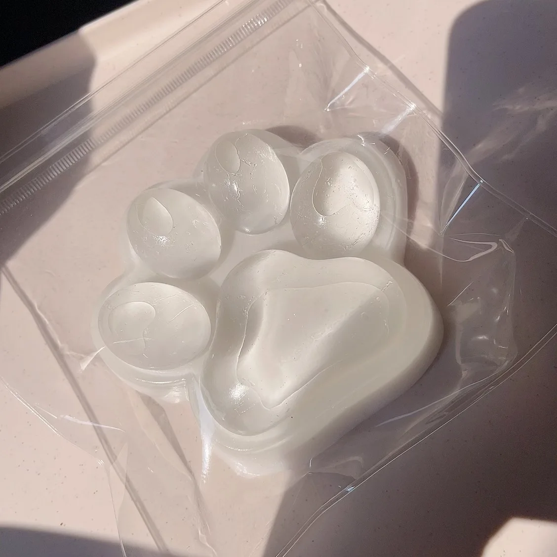 ขนาดใหญ่โปร่งใส Milky White Cat PAW ความเครียดบรรเทาของเล่นน่ารักสีขาว Moonlight Cat PAW นุ่มช้า Rebound ความเครียดบรรเทาของเล่น