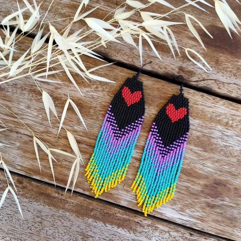 

Серьги из рисовых бусин с кисточками в виде сердца в богемном стиле, стрелка, градиент цвета, ручное вязание, модный сплав, простые женские серьги из бисера