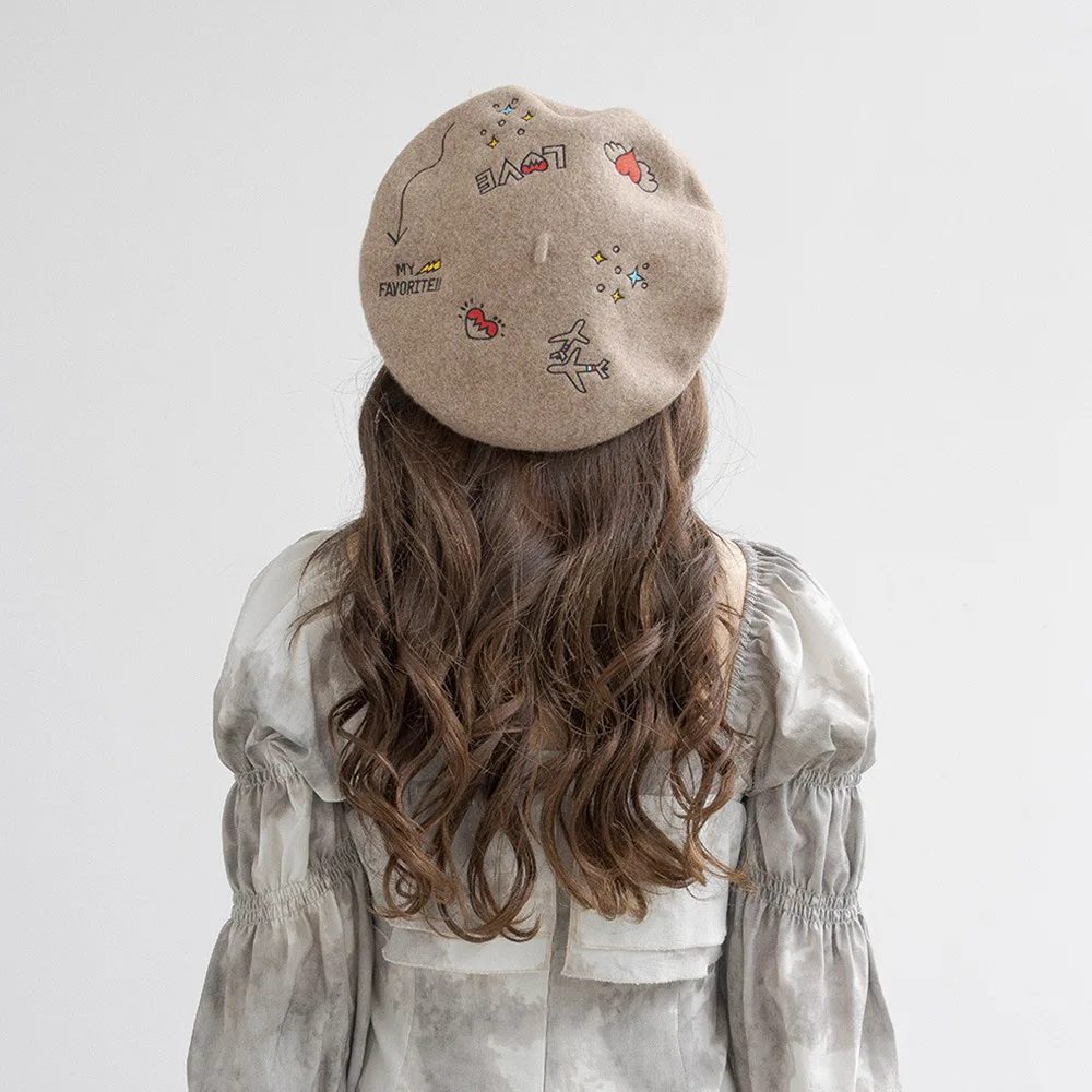 women beret  wool painter hat autumn and winter fedora hat sweetheart girl embroidery painter hat bud hat flower