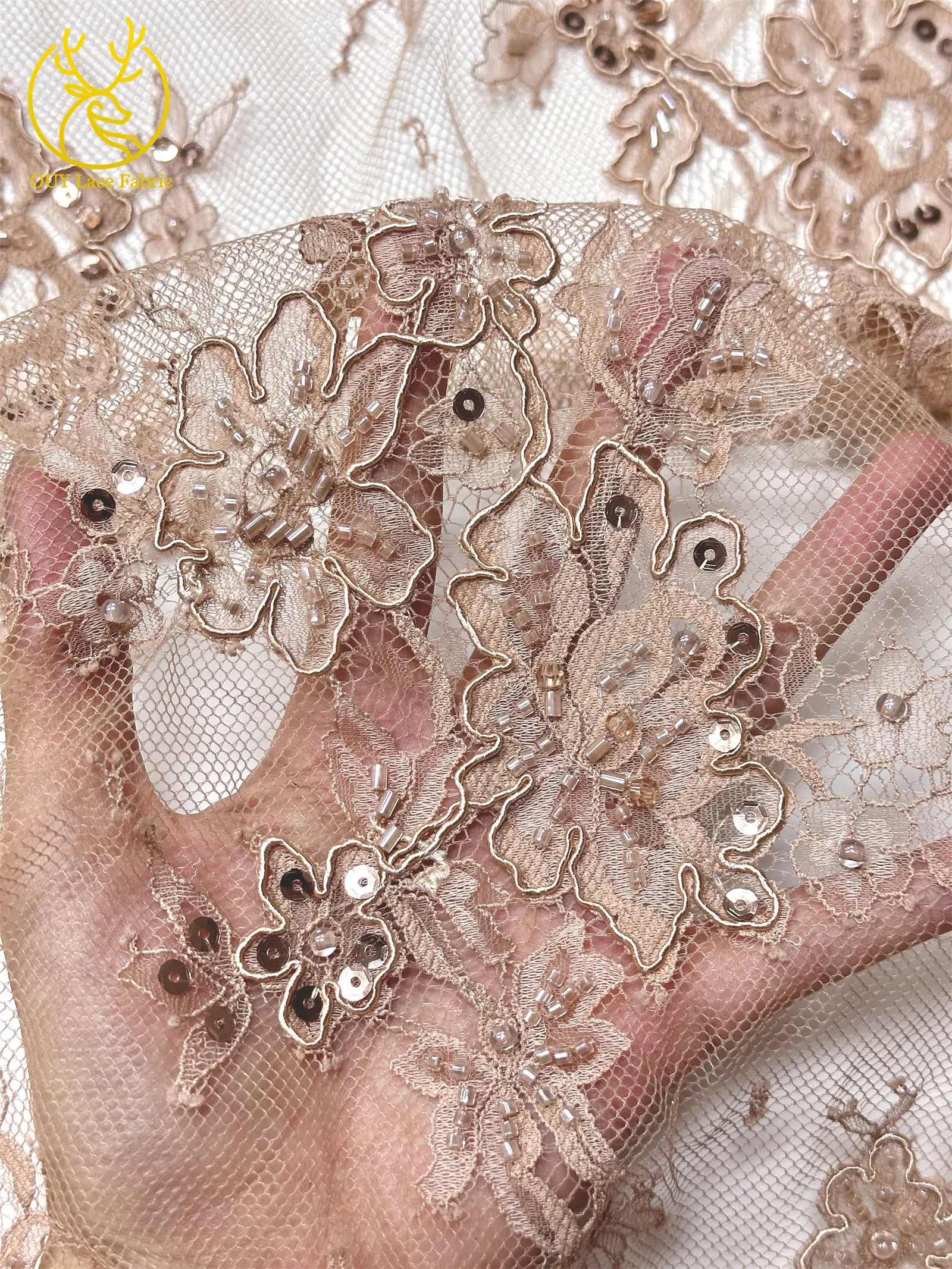 Elegante, exquisite, würdevolle, neue, modische, handgefertigte, perlenbesetzte, mit Pailletten bestickte Netzspitze, vollständig mit Perlen besetzt, für Damen-Hochzeitskleider – Detail 6