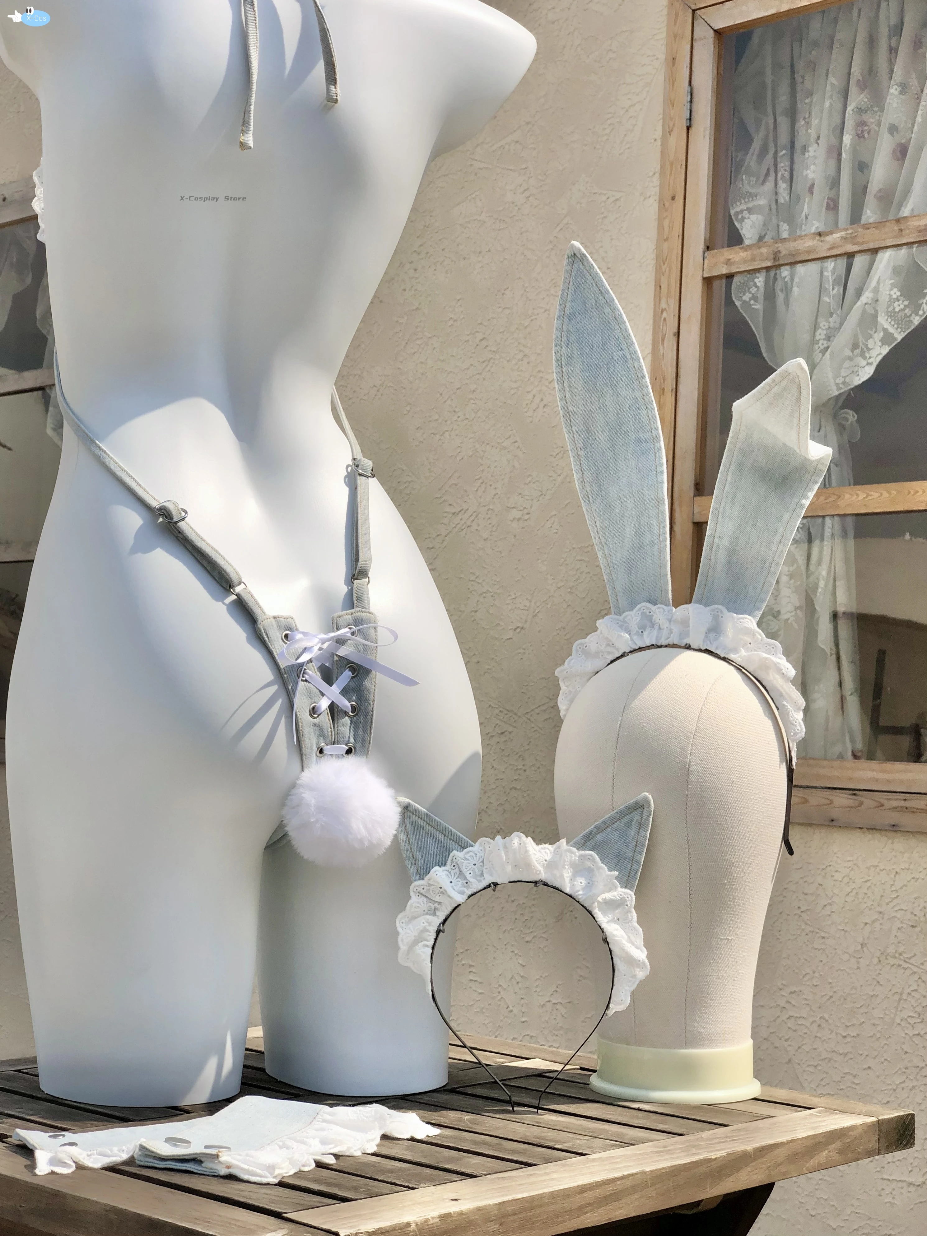 ชุดจั๊มสูทผ้ายีนส์สุดเซ็กซี่ชุดบันนี่เด็กผู้หญิงชุดคอสเพลย์ผู้หญิงฤดูร้อนผูกเชือกแขวนคอเสื้อสายเดี่ยว + กางเกงมินิสำหรับแมวเด็กผู้หญิง cos