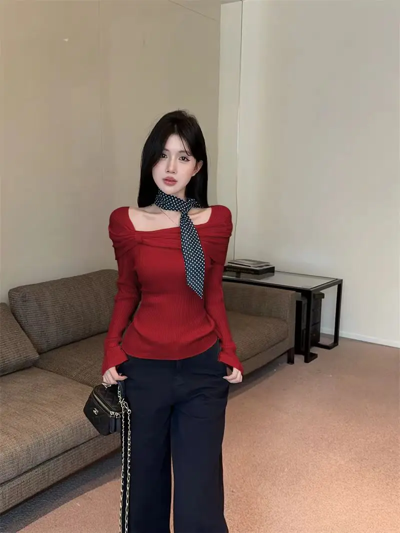 

Женские пуловеры Barcelona: нейлоновые, технологичные, спортивный дизайн, влагоотводящие, быстросохнущие, функциональные, спортивная эстетика